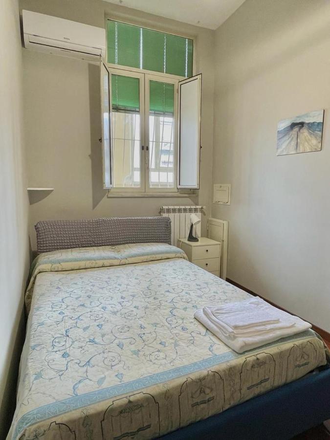 La Ferrovia Holiday Home Napoli Bagian luar foto